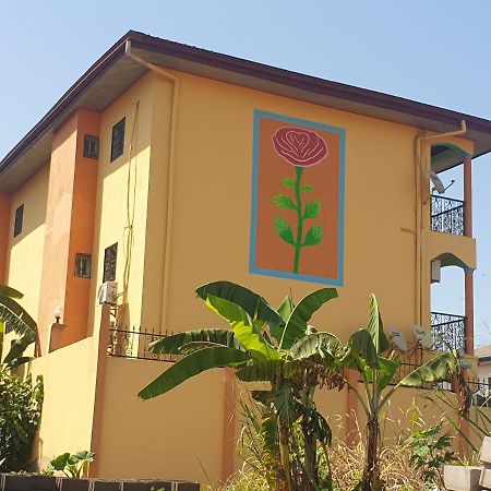Residence La Rosee Yaoundé 外观 照片
