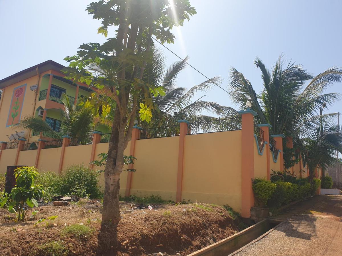 Residence La Rosee Yaoundé 外观 照片